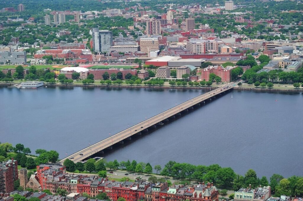 boston-charles-river_649448-4316